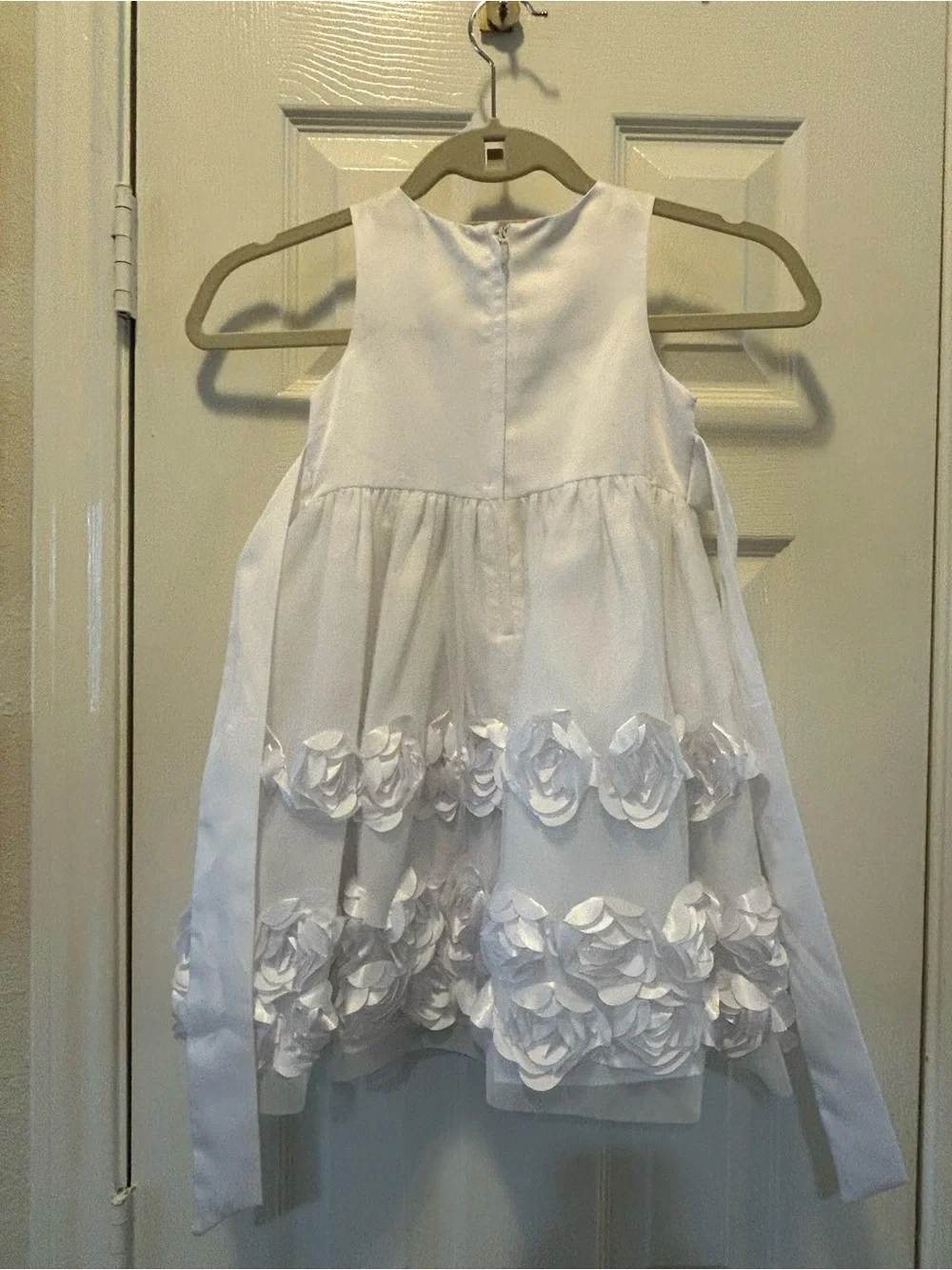 Bonnie Jean White Floral Rosette Girls' Formal Dress